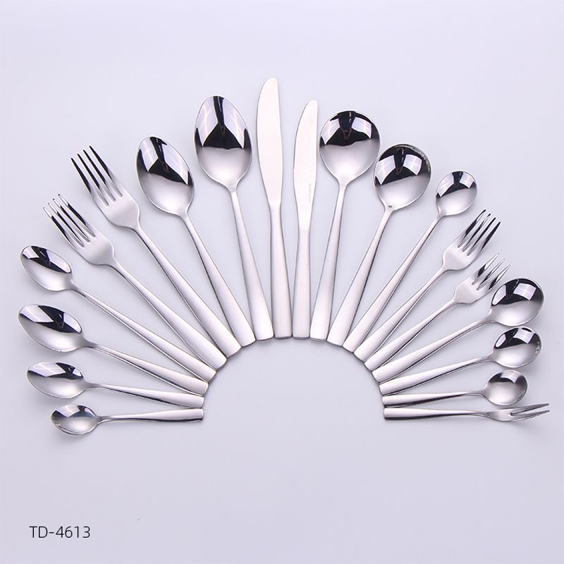 19pcs prosty/klasyczny zestaw do dinneracji metalowych